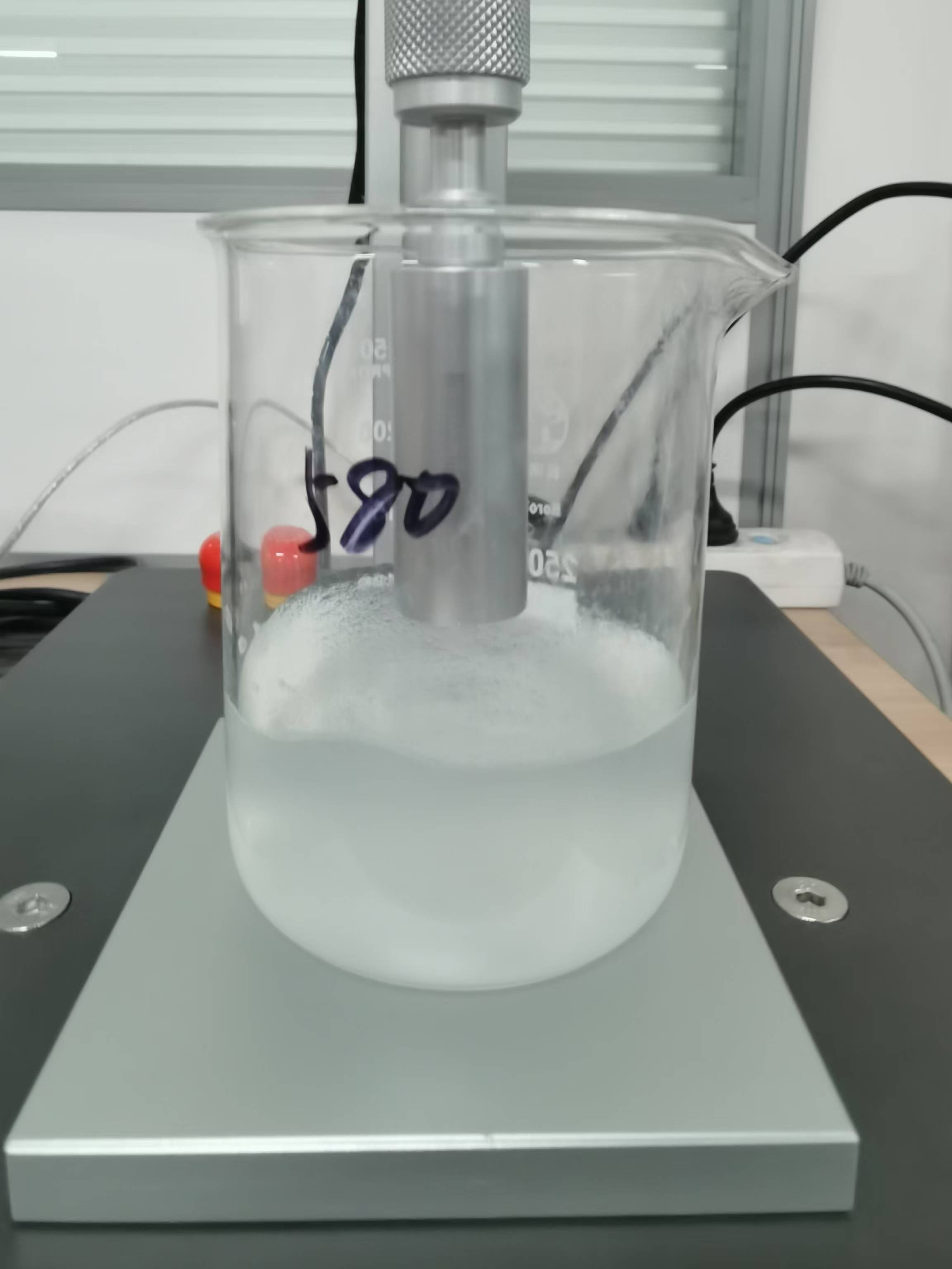 a2639f88baaaeac948034f86c75f43c.jpg 上海腾拔国产质构仪用于测定贝叶经修复用黏接材料